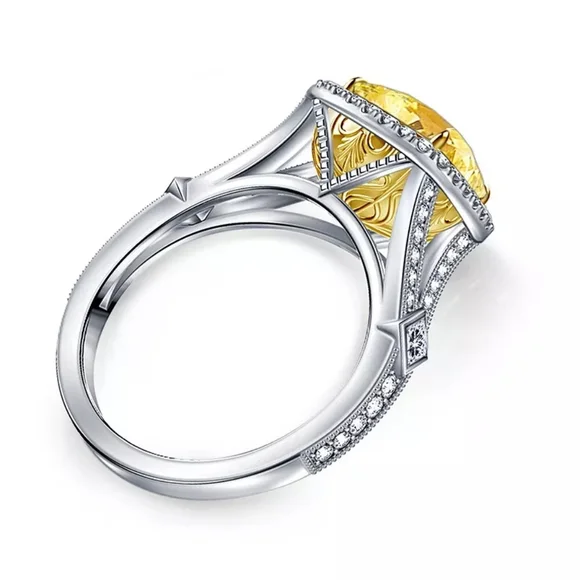 Luxury Designer Yellow Square Cut Diamond Ring - Picture 5 of 6